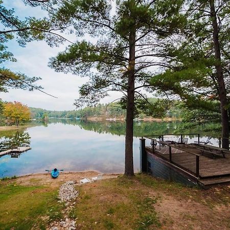Arbutus Lake 3 Bedroom Cottage Traverse City Esterno foto