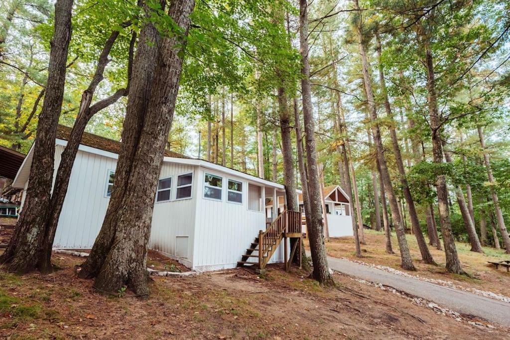 Arbutus Lake 3 Bedroom Cottage Traverse City Esterno foto