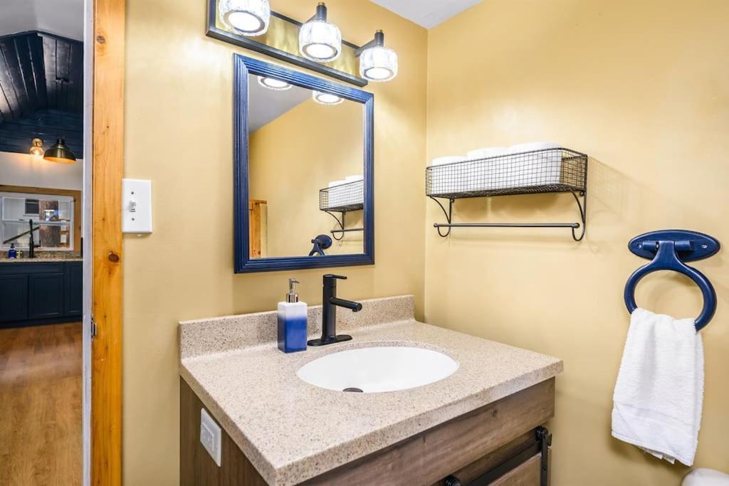 Arbutus Lake Retreat Traverse City Esterno foto