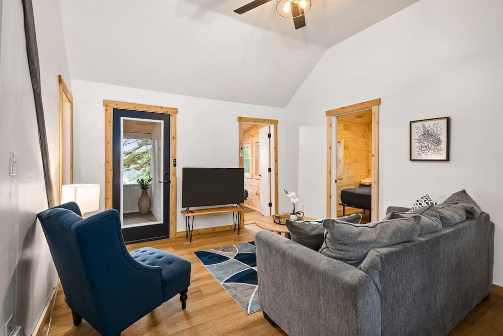 Arbutus Lake 3 Bedroom Cottage Traverse City Esterno foto