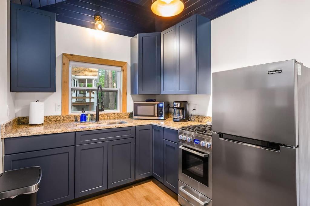 Arbutus Lake 3 Bedroom Cottage Traverse City Esterno foto